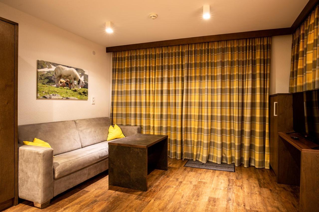 Lux Appartements Ischgl Exteriör bild