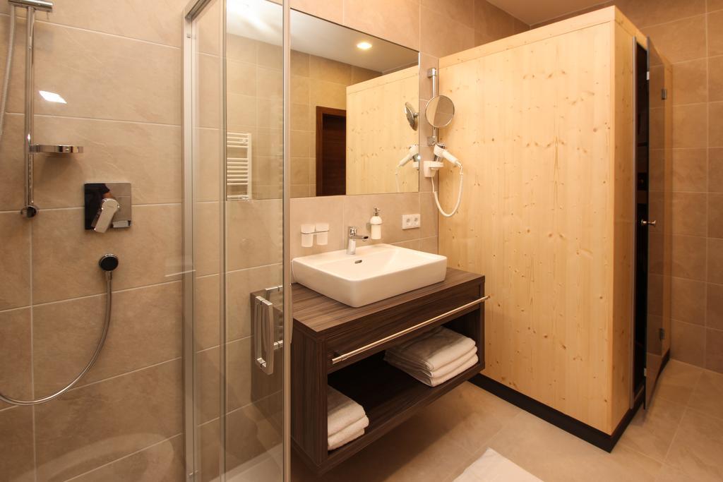Lux Appartements Ischgl Exteriör bild